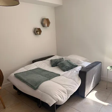 Fleurie T2 Apartment